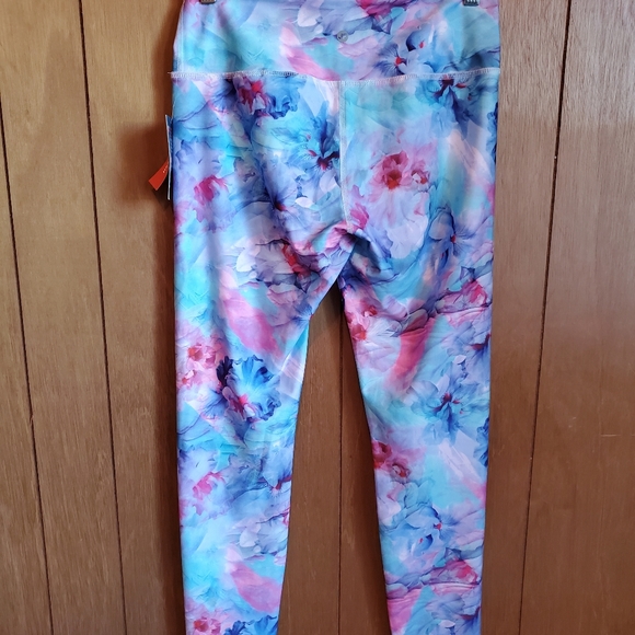 Joe Fresh Workout Leggings - Picture 2 of 4